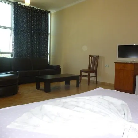 Pavaresia 4* Vlore