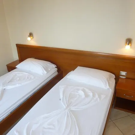 Pavaresia 4* Vlore
