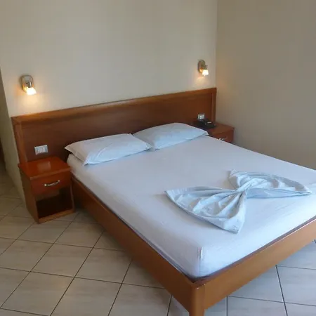 Pavaresia Hotel Vlore